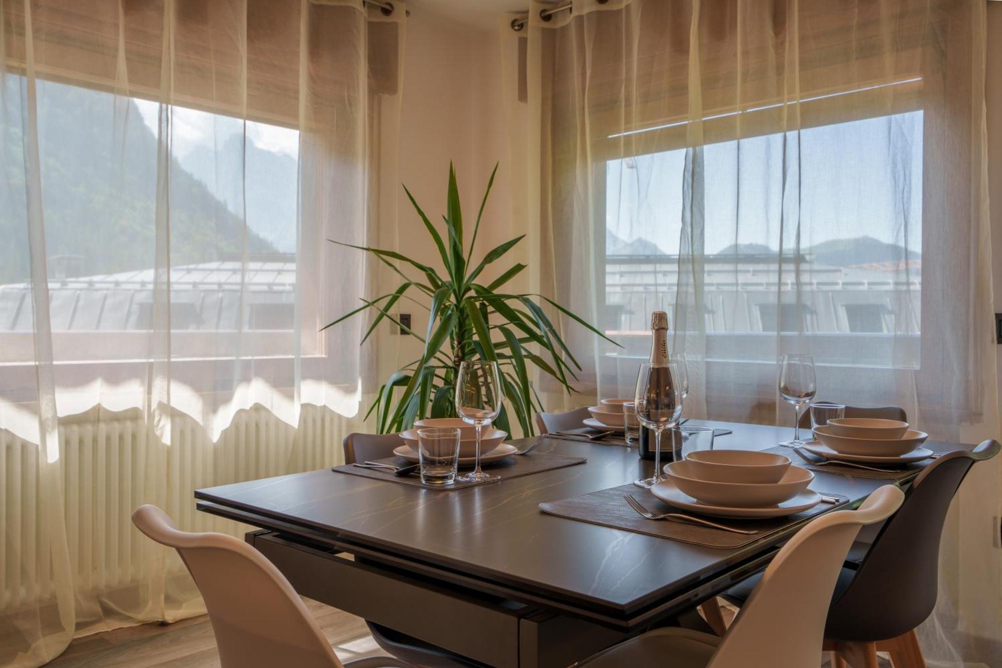 Area Apartments มาดอนนาดีกัมปิโญ ภายนอก รูปภาพ